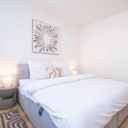 Apartmán Uno - Nordic Chic & Views Bratislava