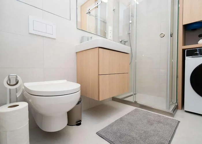 Uno - Nordic Chic & Views Apartment